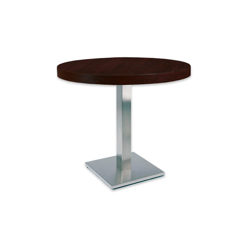 New york circular bar table with round metal base plate and wooden pedestal - Designers Imaeg